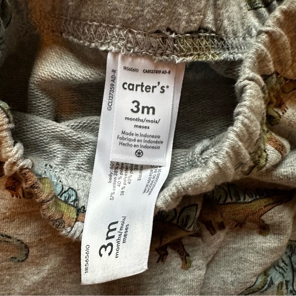 🌟3/$20🌟 Dinosaur Carters Sweatsuit Size 3M - Picture 3 of 4
